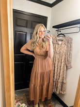Load image into Gallery viewer, Split The Crowd Blush Midi Dress
