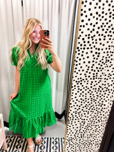 Load image into Gallery viewer, Stand Out in a Crowd Entro- Green
