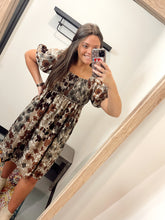 Load image into Gallery viewer, the Kimberly in fall floral
