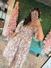 Load image into Gallery viewer, THE GRETA IN LAVENDER LOTUS
