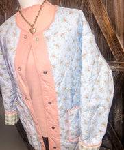 Load image into Gallery viewer, REVERSIBLE QUILTED FLORAL PUFFER: POWDER BLUE
